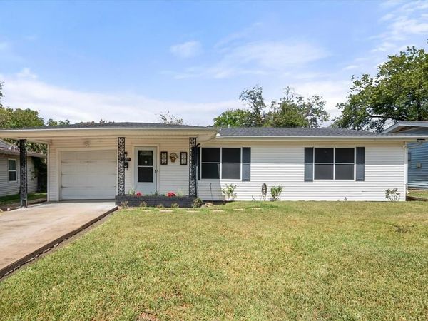 1725 Grace Street, Arlington, TX 76010