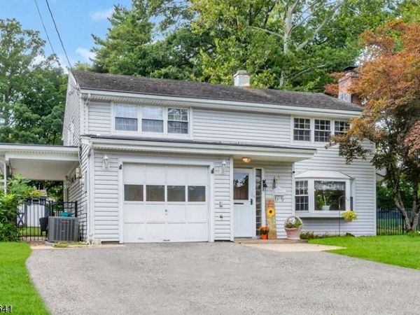 34 Salrit Ave, Waldwick, NJ 07463