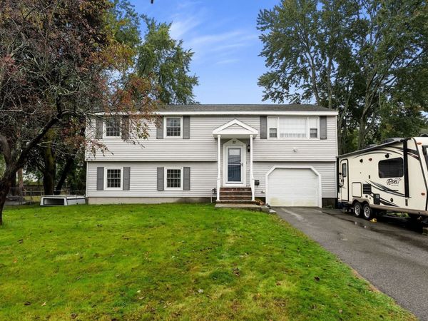 22 Crestshire Drive, Lawrence, MA 01843