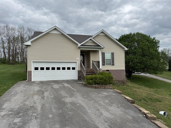 556 Clark Circle , Bowling Green, KY 42103