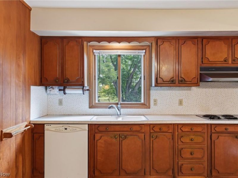5715 Skyline Drive, Seven Hills, OH 44131 Photo 18