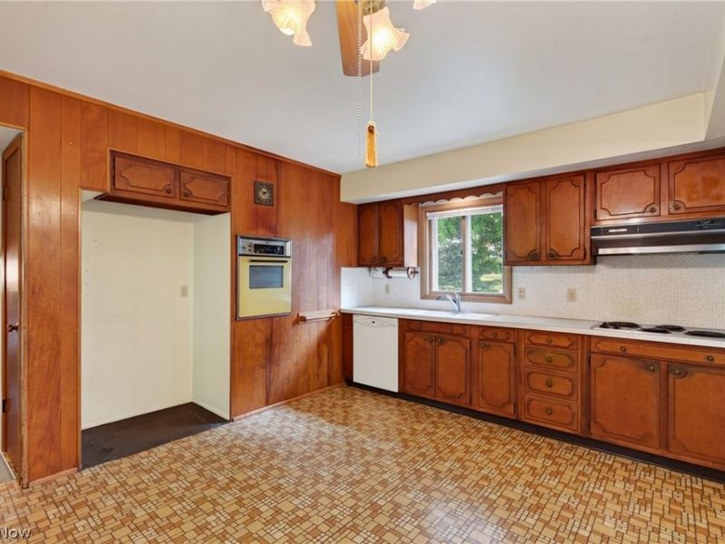 5715 Skyline Drive, Seven Hills, OH 44131 Photo 19