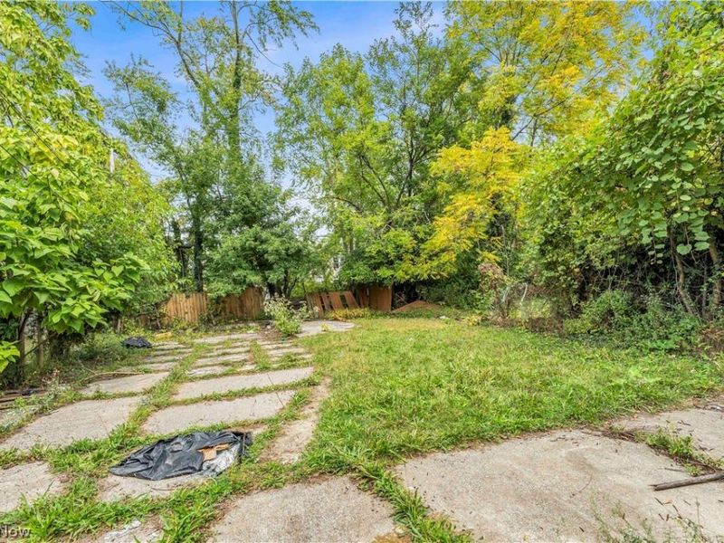 13209 Ferris Avenue, Cleveland, OH 44105 Photo 32