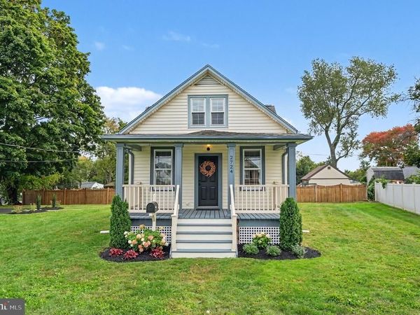 2724 NEW FALLS ROAD, LEVITTOWN, PA 19056