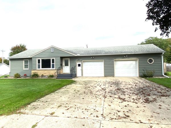 1015 Pine Street, Osage, IA 50461