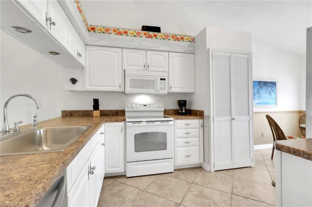 237 Fox Den Cir, Naples, FL 34104 Photo