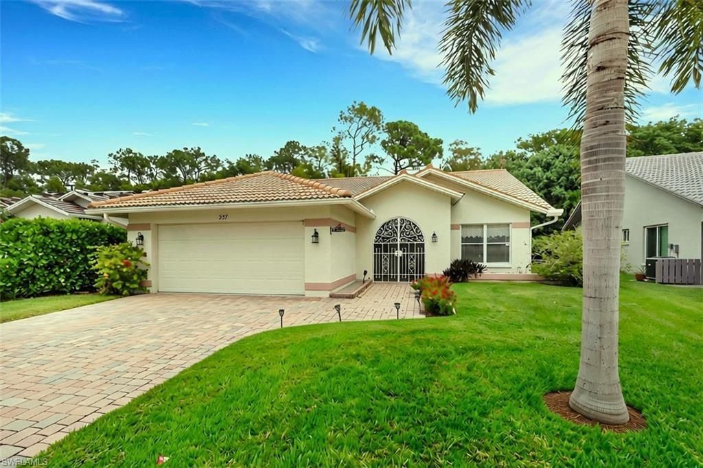 237 Fox Den Cir, Naples, FL 34104 Photo