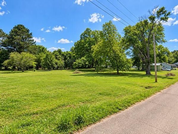 304&306 Holmes Street, Other, TN 38257
