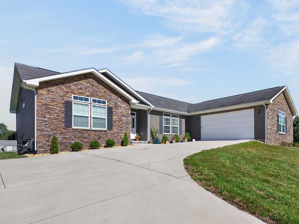 40 Highland Ridge Dr., Crossville, TN 38555