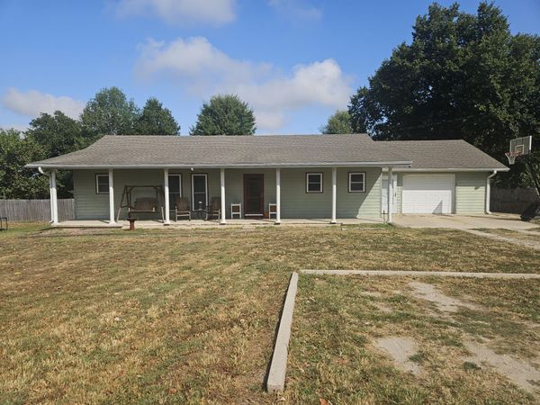 999 E Sunshine Drive , Mountain Grove, MO 65711