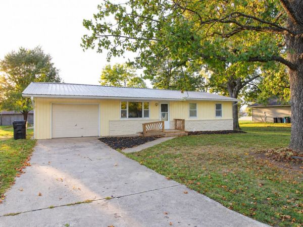 307 S Western Street, Marionville, MO 65705
