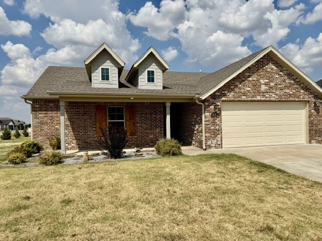 912 Hickory Meadows Avenue  Tontitown, AR 72762