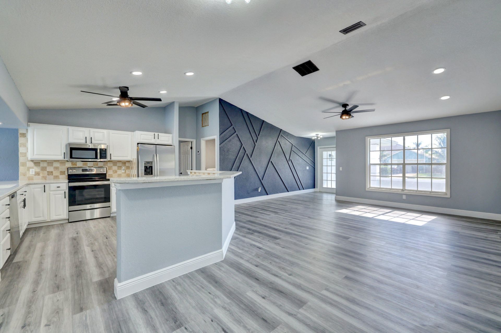 325 SE Wallace Terrace, Port Saint Lucie, FL 34983 Photo