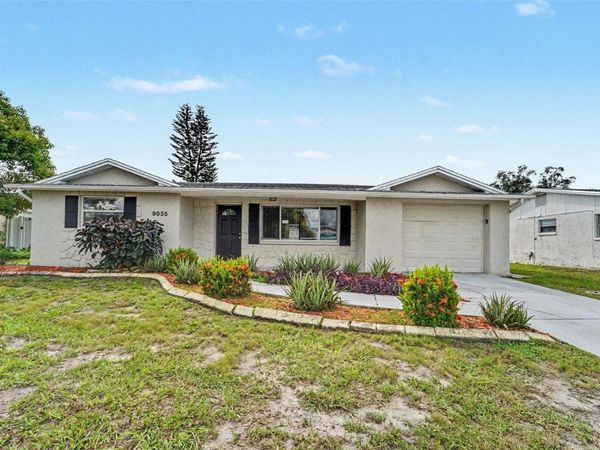 9035 SAINT REGIS LANE , PORT RICHEY, FL 34668