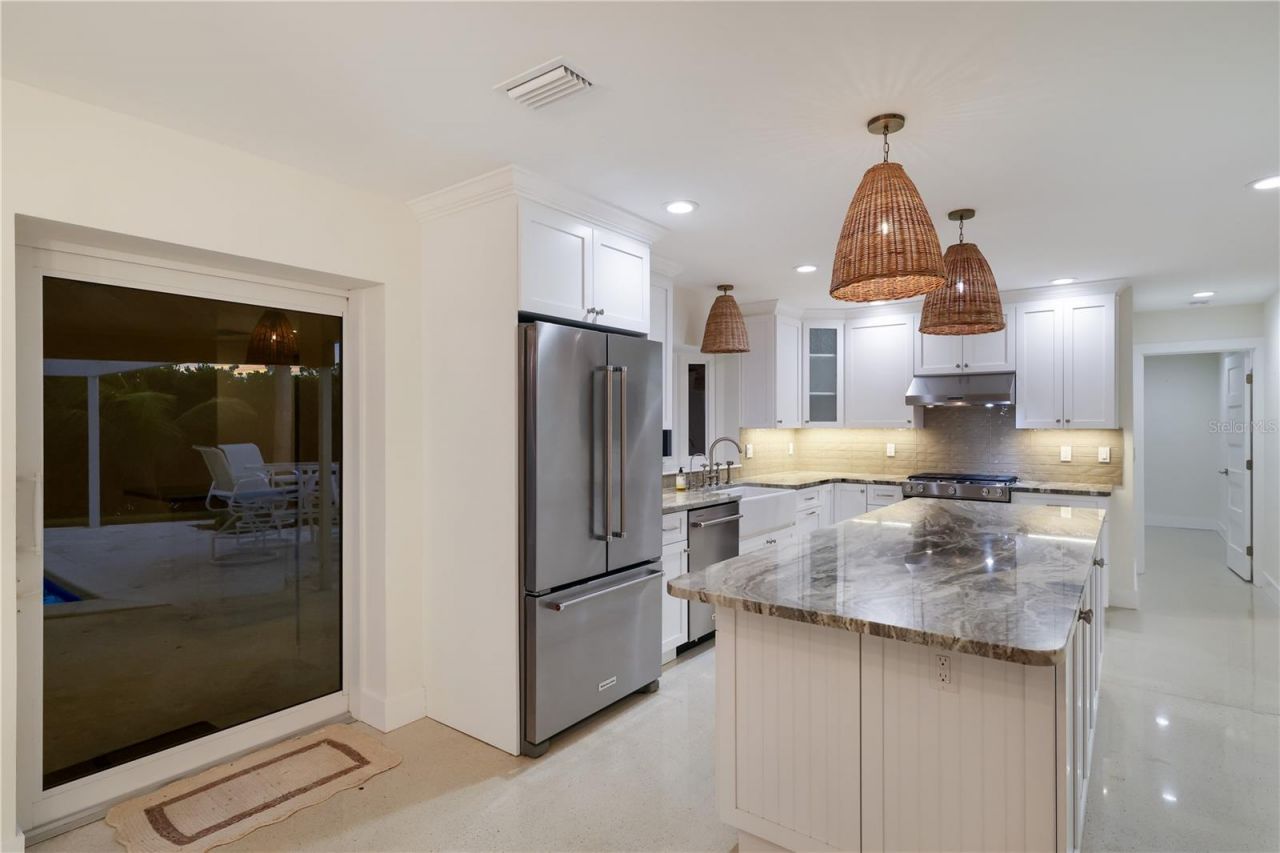 6561 Bayou Hammock Road, Longboat Key, FL 34228 Photo