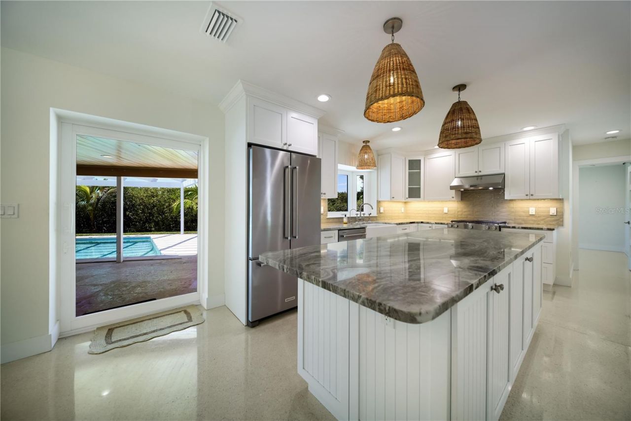 6561 Bayou Hammock Road, Longboat Key, FL 34228 Photo