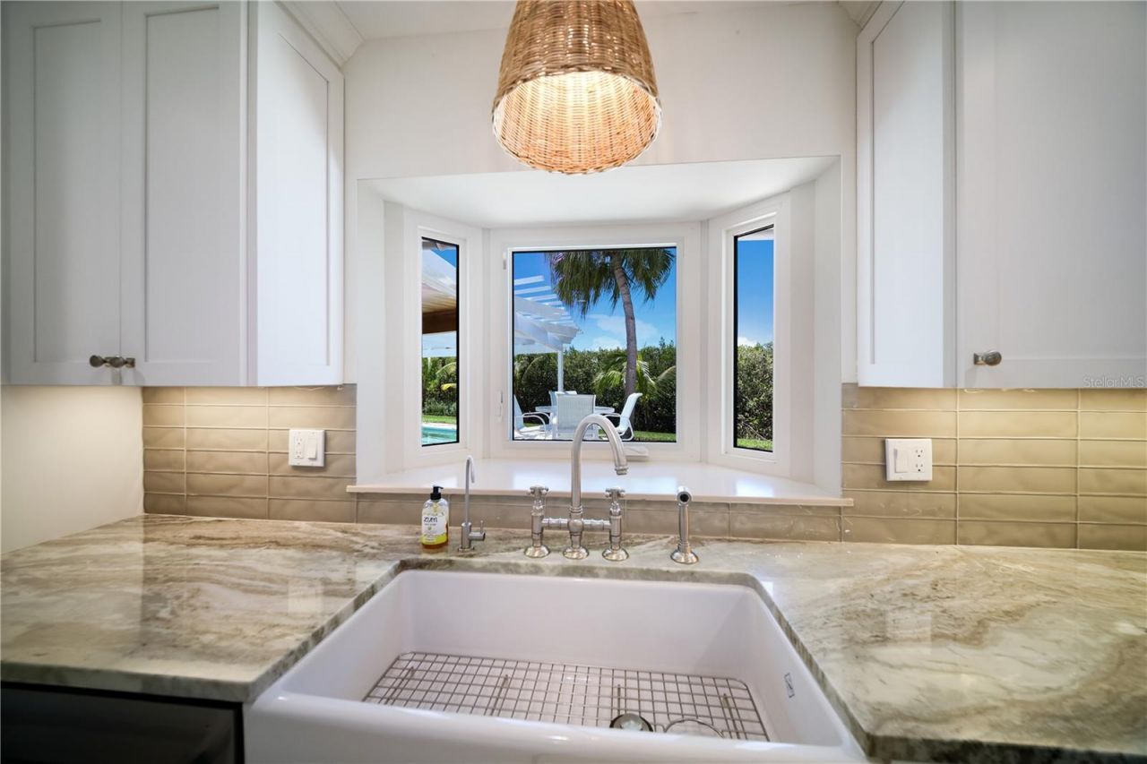6561 Bayou Hammock Road, Longboat Key, FL 34228 Photo