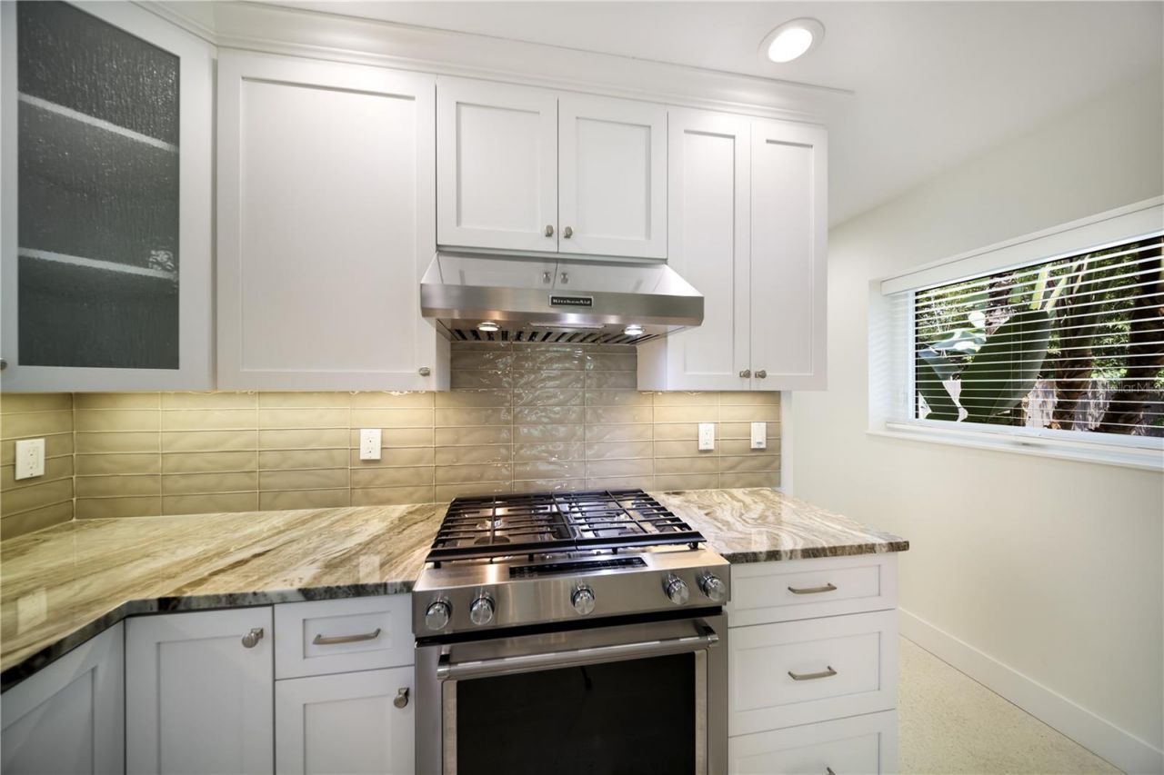 6561 Bayou Hammock Road, Longboat Key, FL 34228 Photo