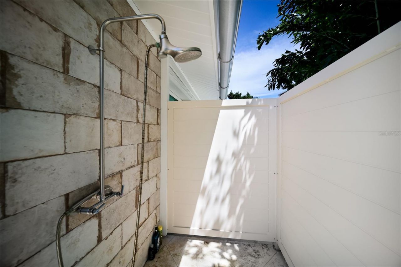 6561 Bayou Hammock Road, Longboat Key, FL 34228 Photo