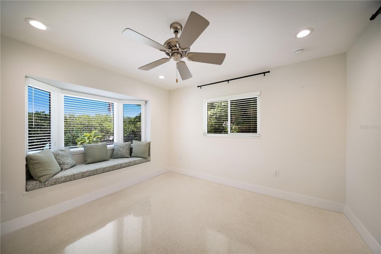 6561 Bayou Hammock Road, Longboat Key, FL 34228 Photo