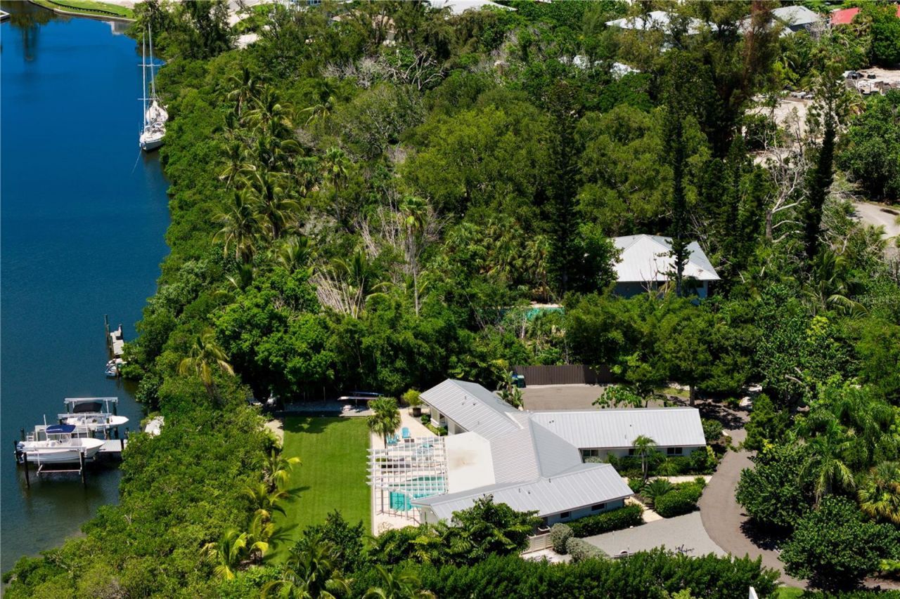 6561 Bayou Hammock Road, Longboat Key, FL 34228 Photo