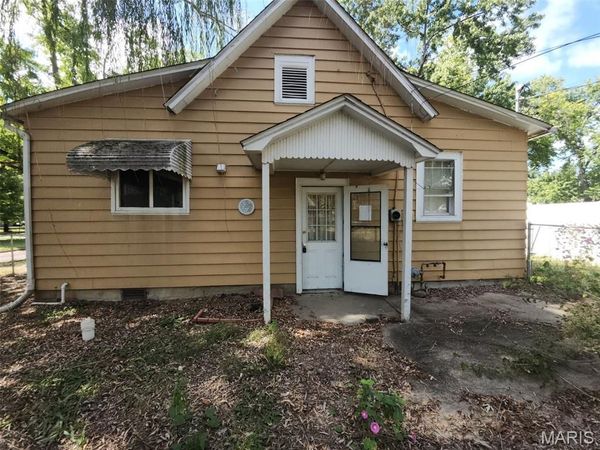 600 N 11th Street , Herrin, IL 62948