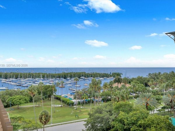 2901 S Bayshore Dr , Unit 8E, Miami, FL 33133