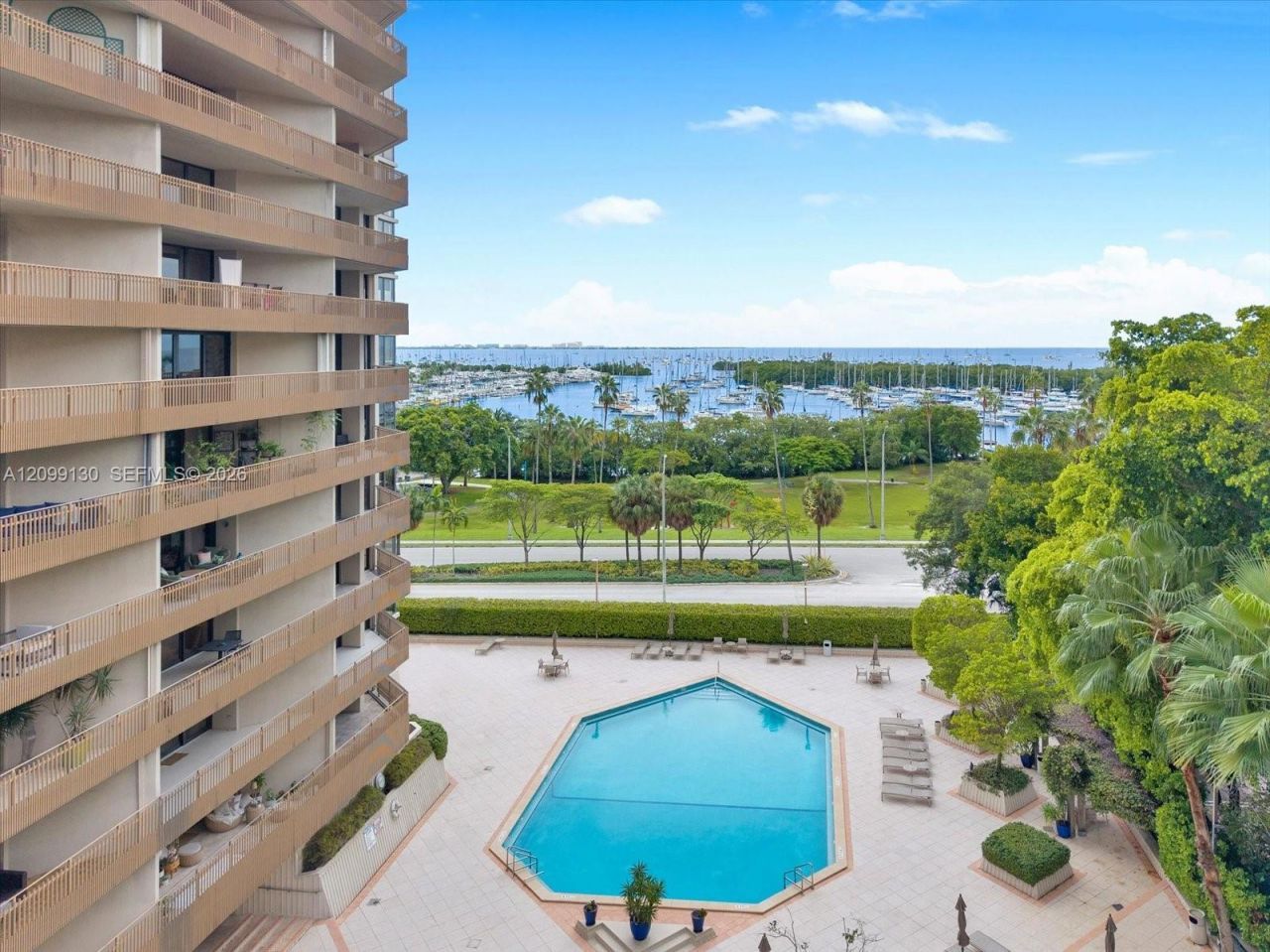 2901 S Bayshore Dr , Unit 8E, Miami, FL 33133 Photo
