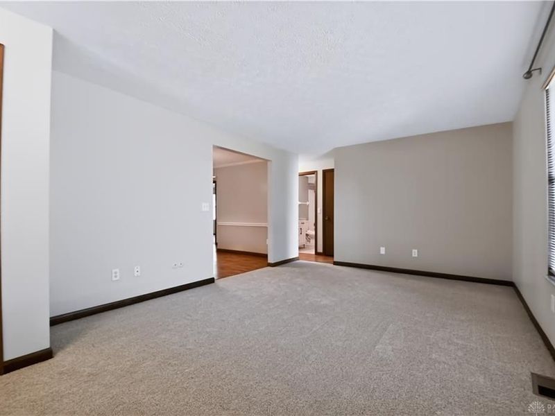 6349 Jason Lane, Centerville, OH 45459 Photo 5