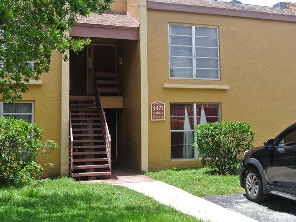 4471 TREEHOUSE Lane, Unit G, Tamarac, FL 33319