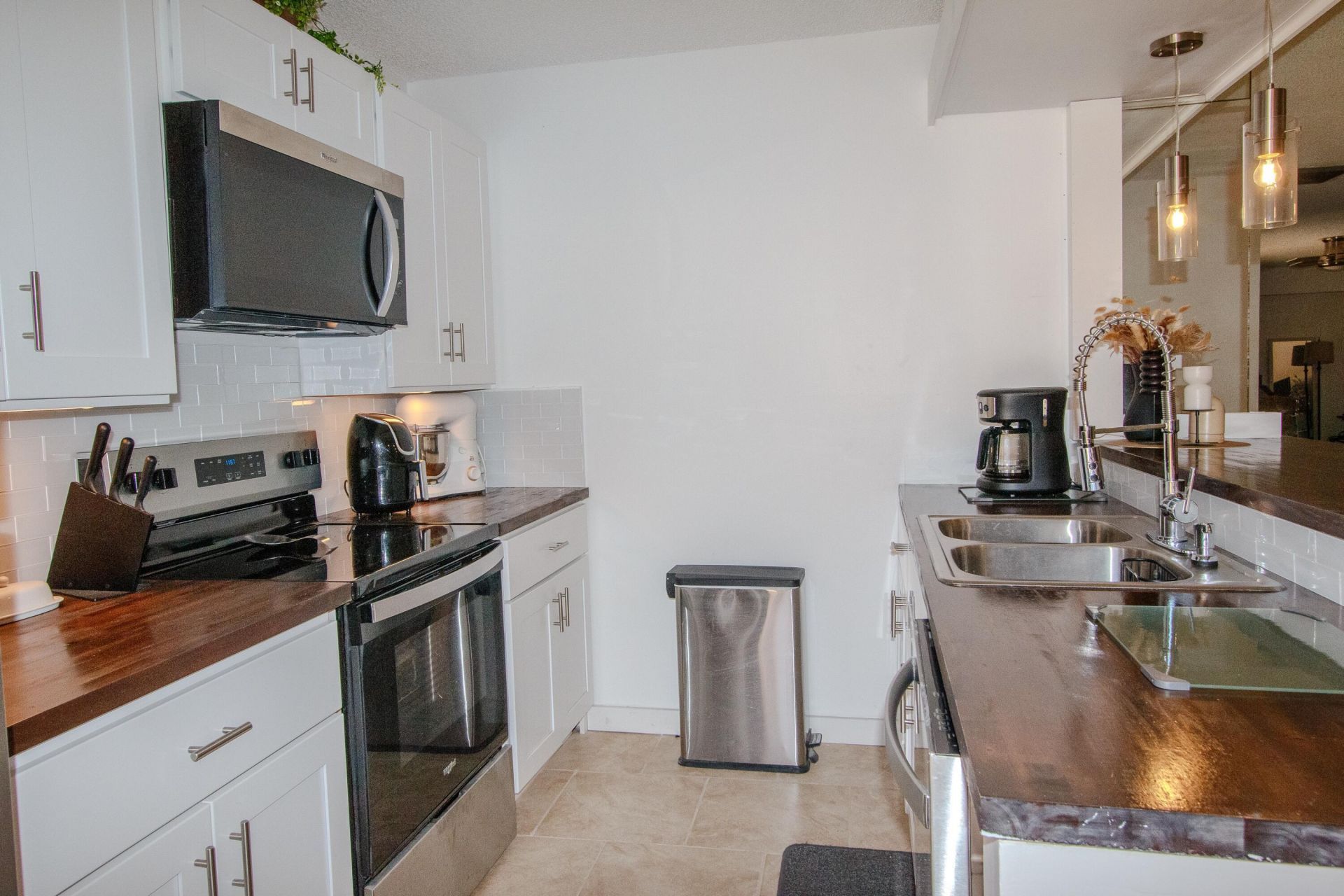 606 6th Way, West Palm Beach, FL 33407 Photo