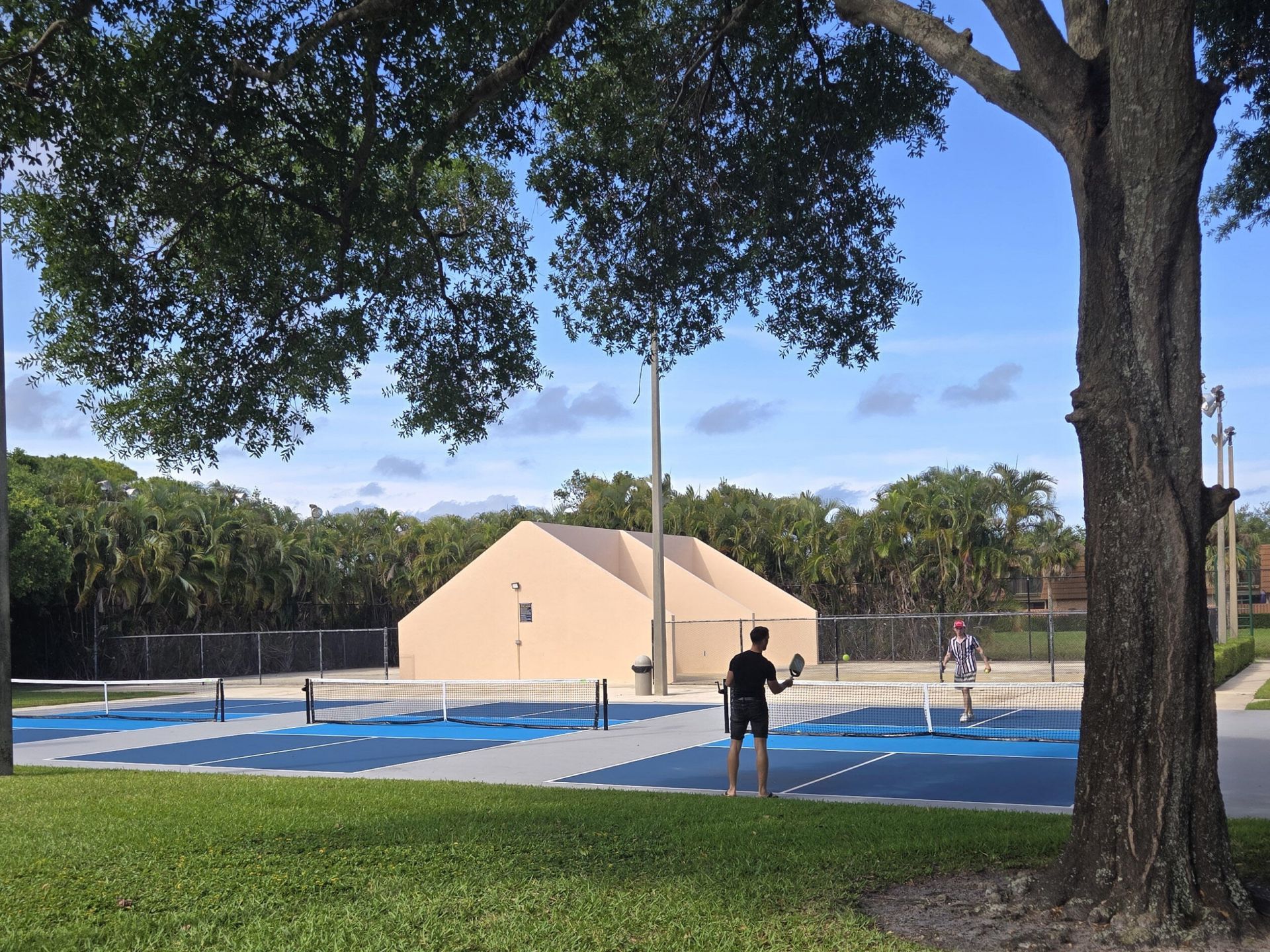 606 6th Way, West Palm Beach, FL 33407 Photo