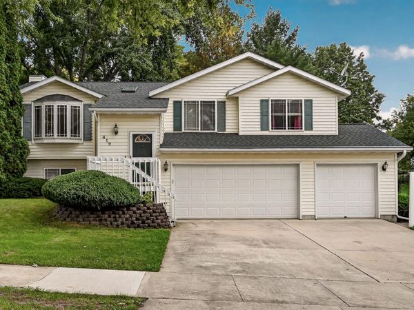419 43rd Avenue NW, Rochester, MN 55901