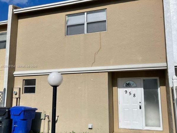 958 SW 74th Ave , North Lauderdale, FL 33068