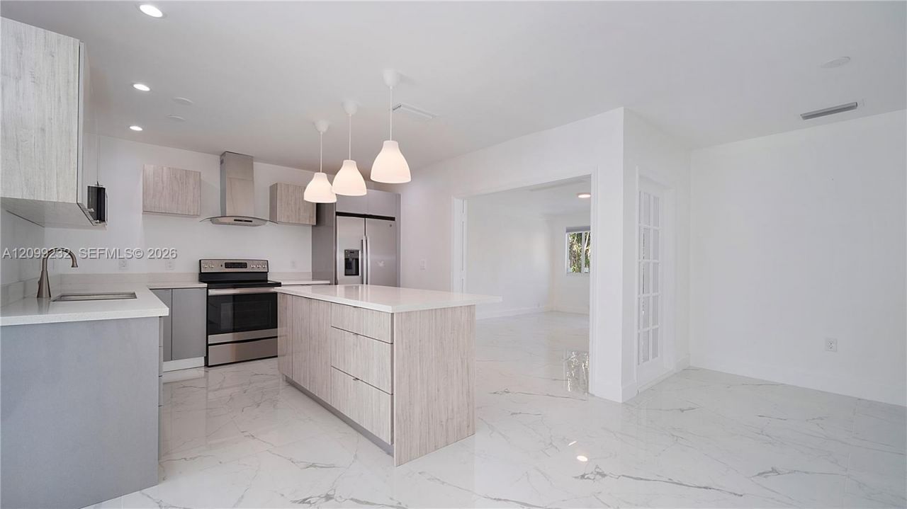 11690 SW 81st Rd , Unit 11690, Pinecrest, FL 33156 Photo