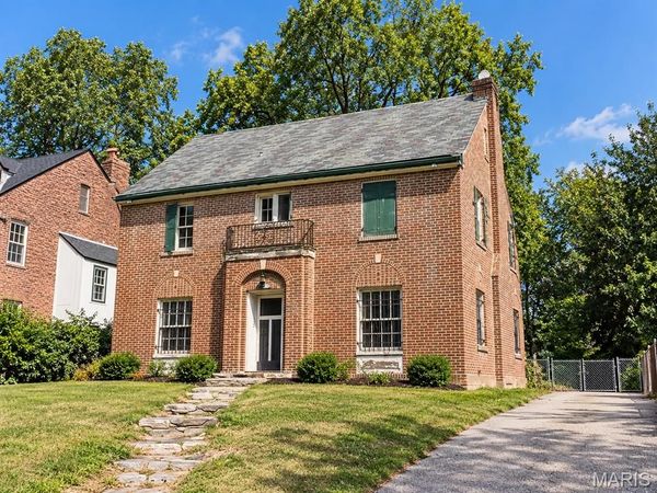 6025 W Cabanne Place , St Louis, MO 63112