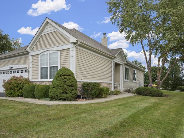 15749 Cove Circle S, Plainfield, IL 60544