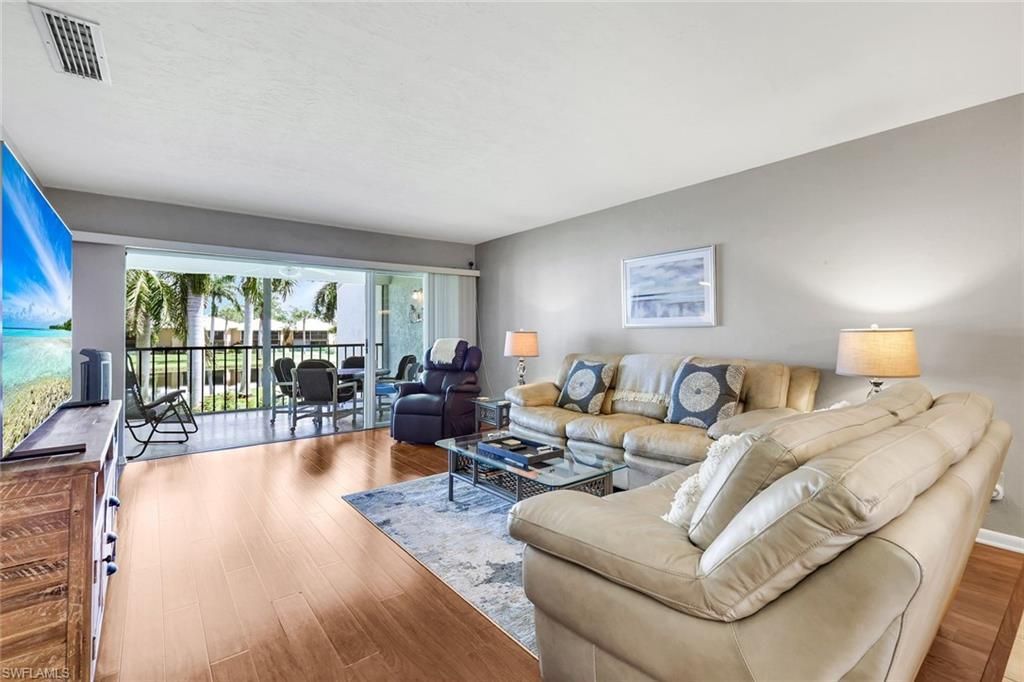 960 Palm View Dr , Unit 209, Naples, FL 34110 Photo