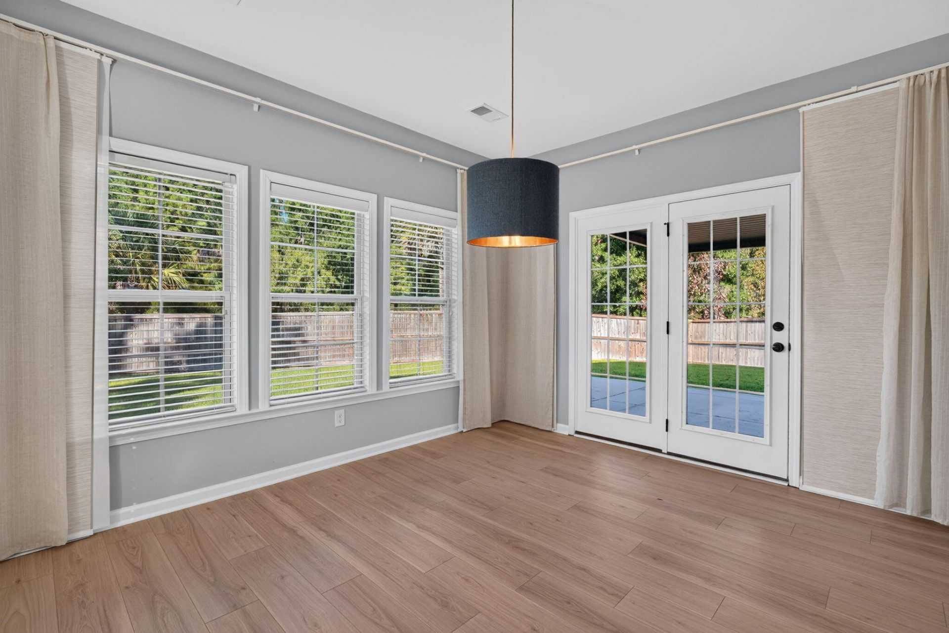 517 Grey Owl Way Photo 16