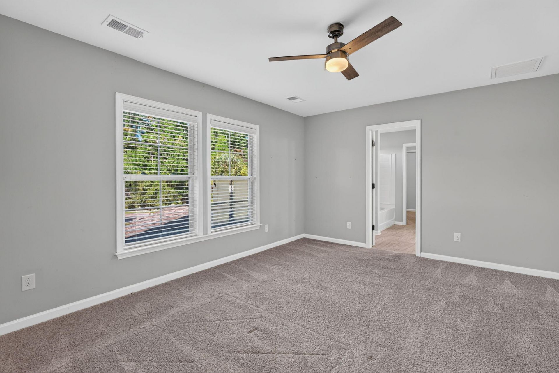 517 Grey Owl Way Photo 19