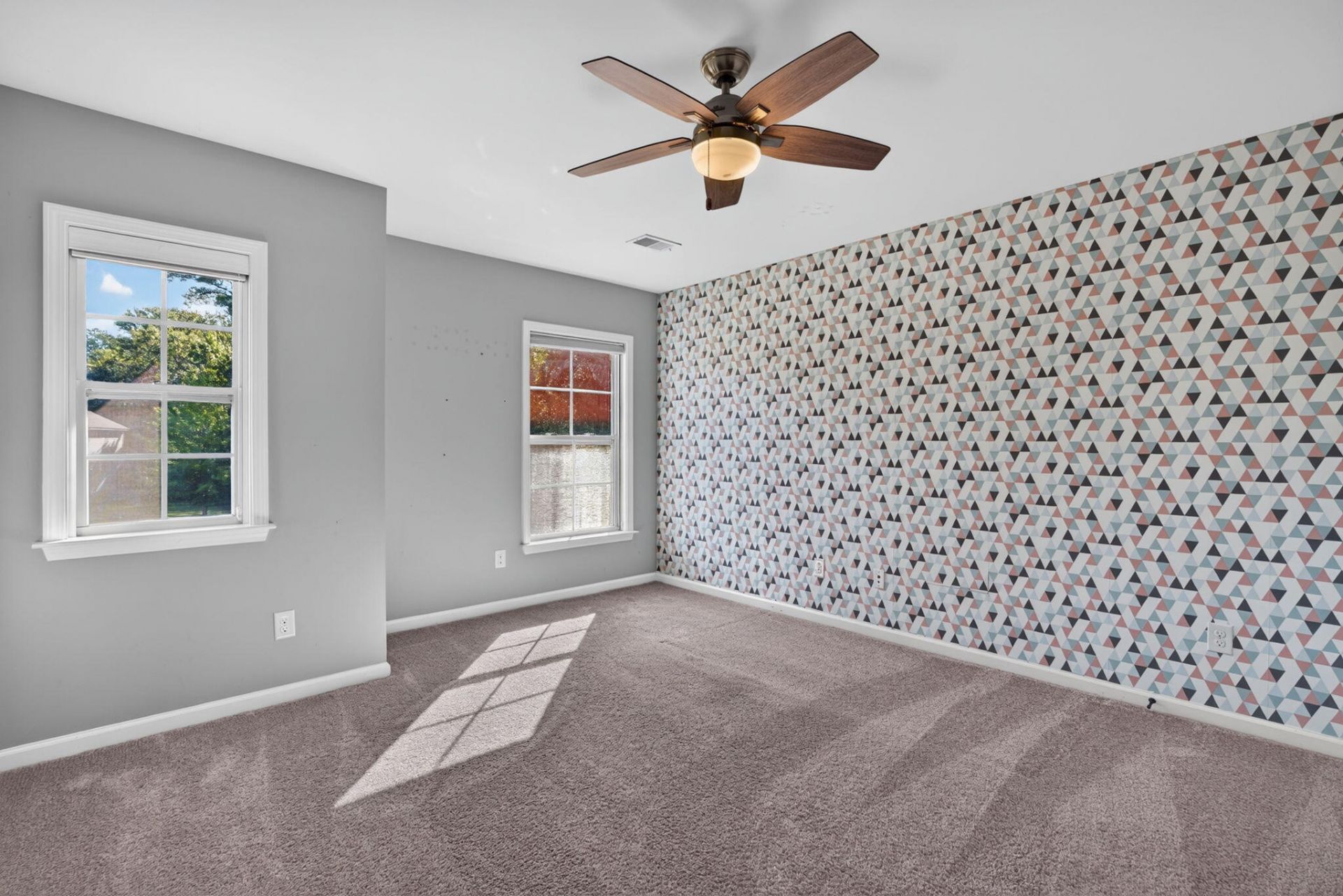 517 Grey Owl Way Photo 29
