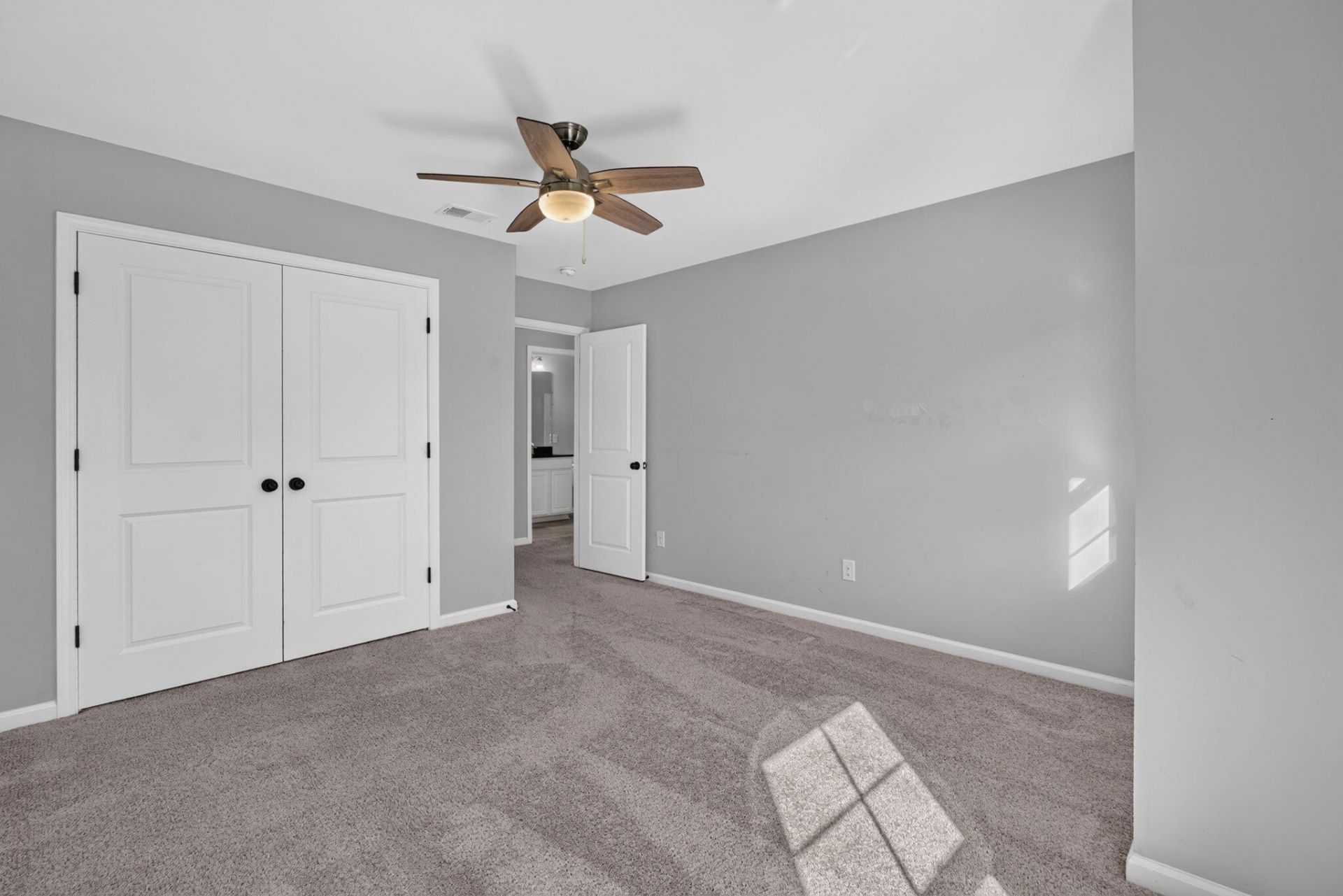 517 Grey Owl Way Photo 30