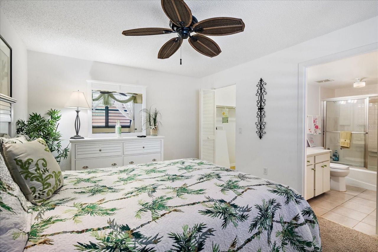 211 Pineneedle Drive, Unit 211, Bradenton, FL 34210 Photo