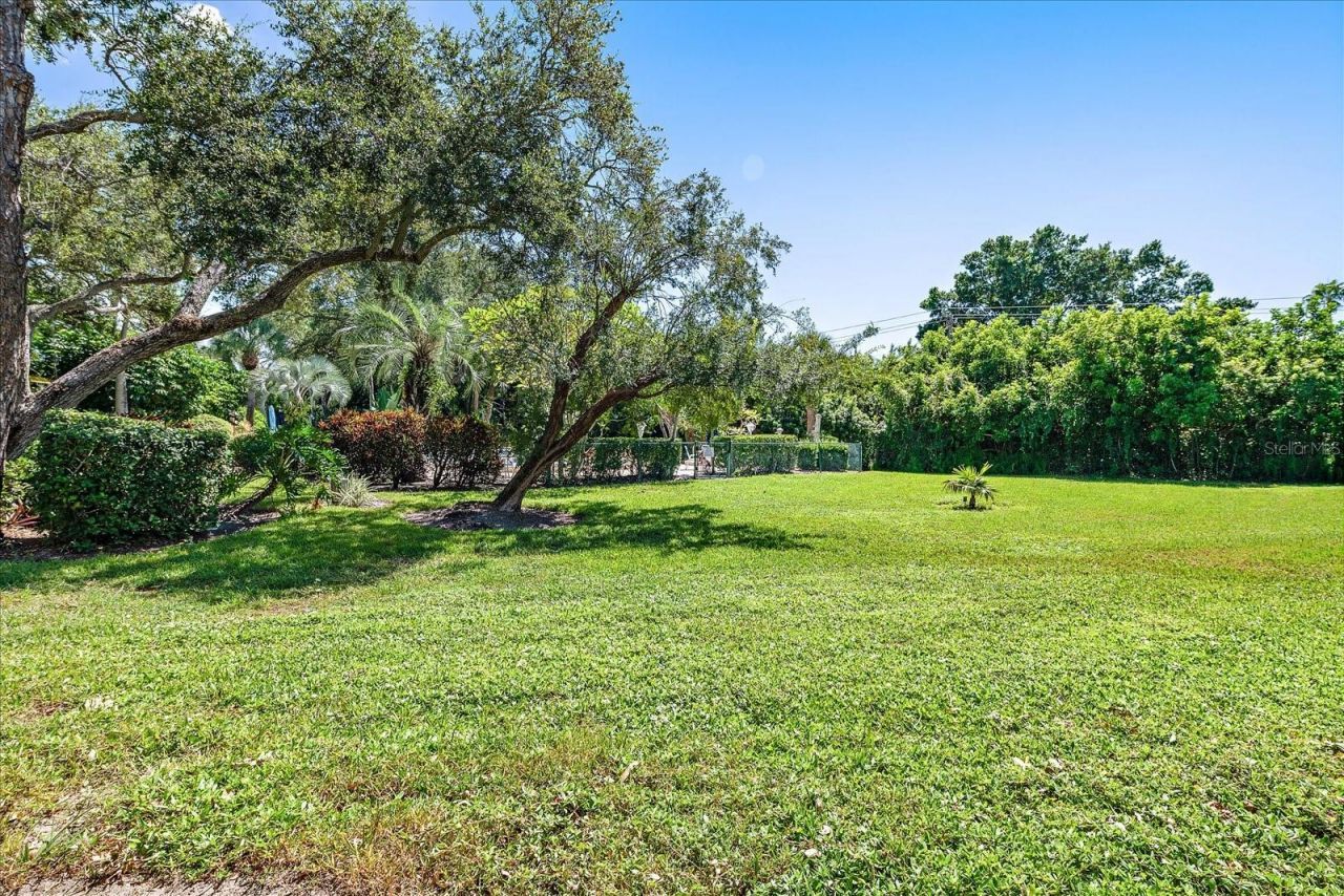 211 Pineneedle Drive, Unit 211, Bradenton, FL 34210 Photo