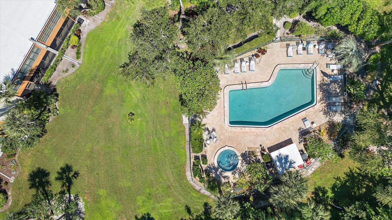 211 Pineneedle Drive, Unit 211, Bradenton, FL 34210 Photo