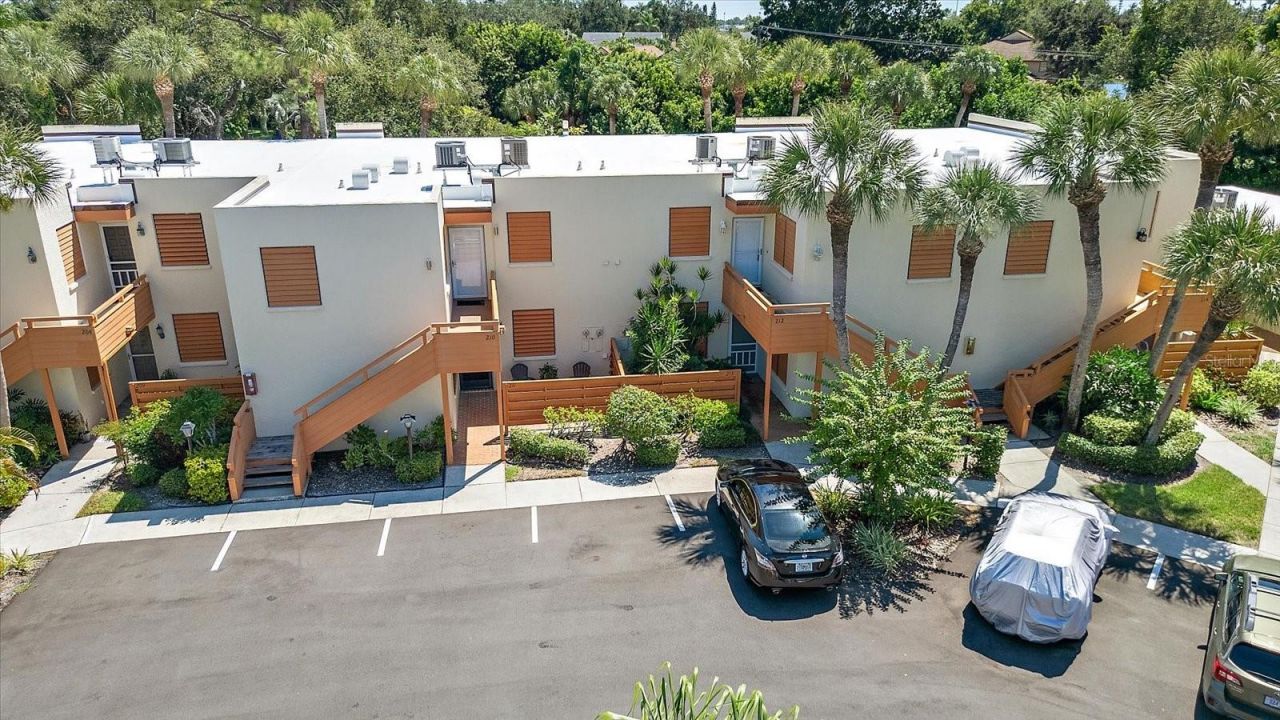 211 Pineneedle Drive, Unit 211, Bradenton, FL 34210 Photo