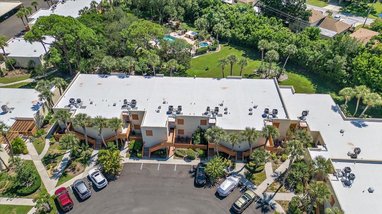 211 Pineneedle Drive, Unit 211, Bradenton, FL 34210 Photo