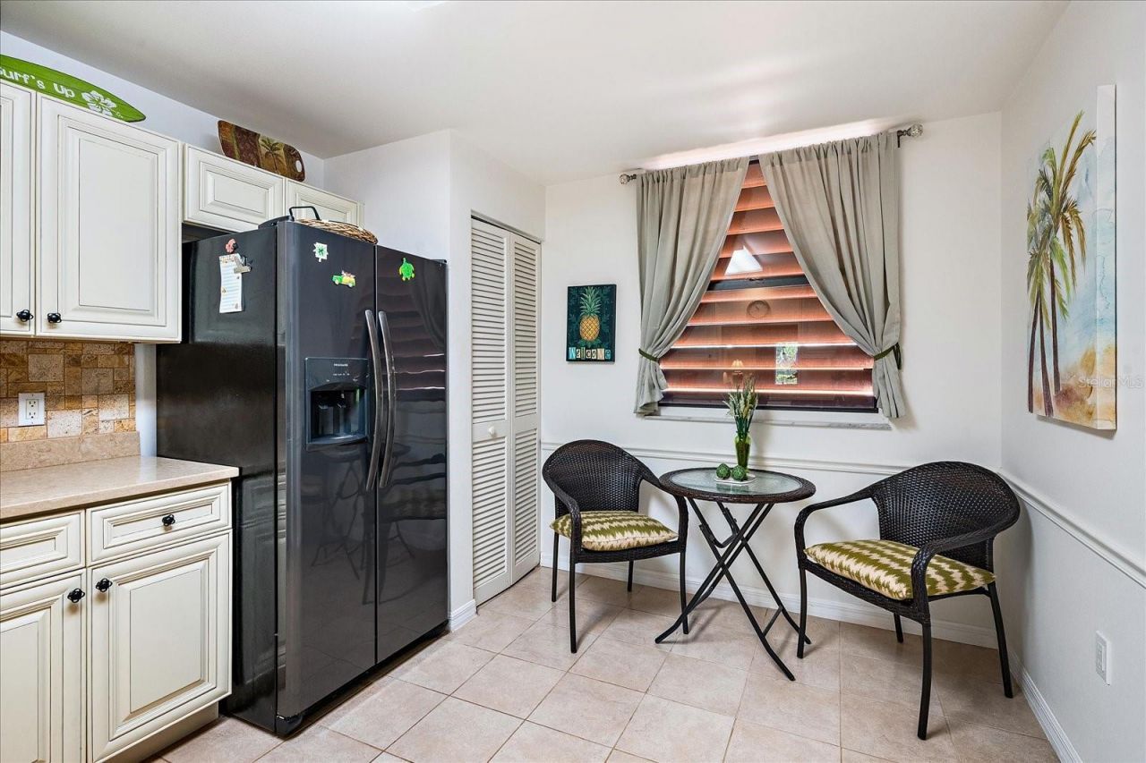 211 Pineneedle Drive, Unit 211, Bradenton, FL 34210 Photo