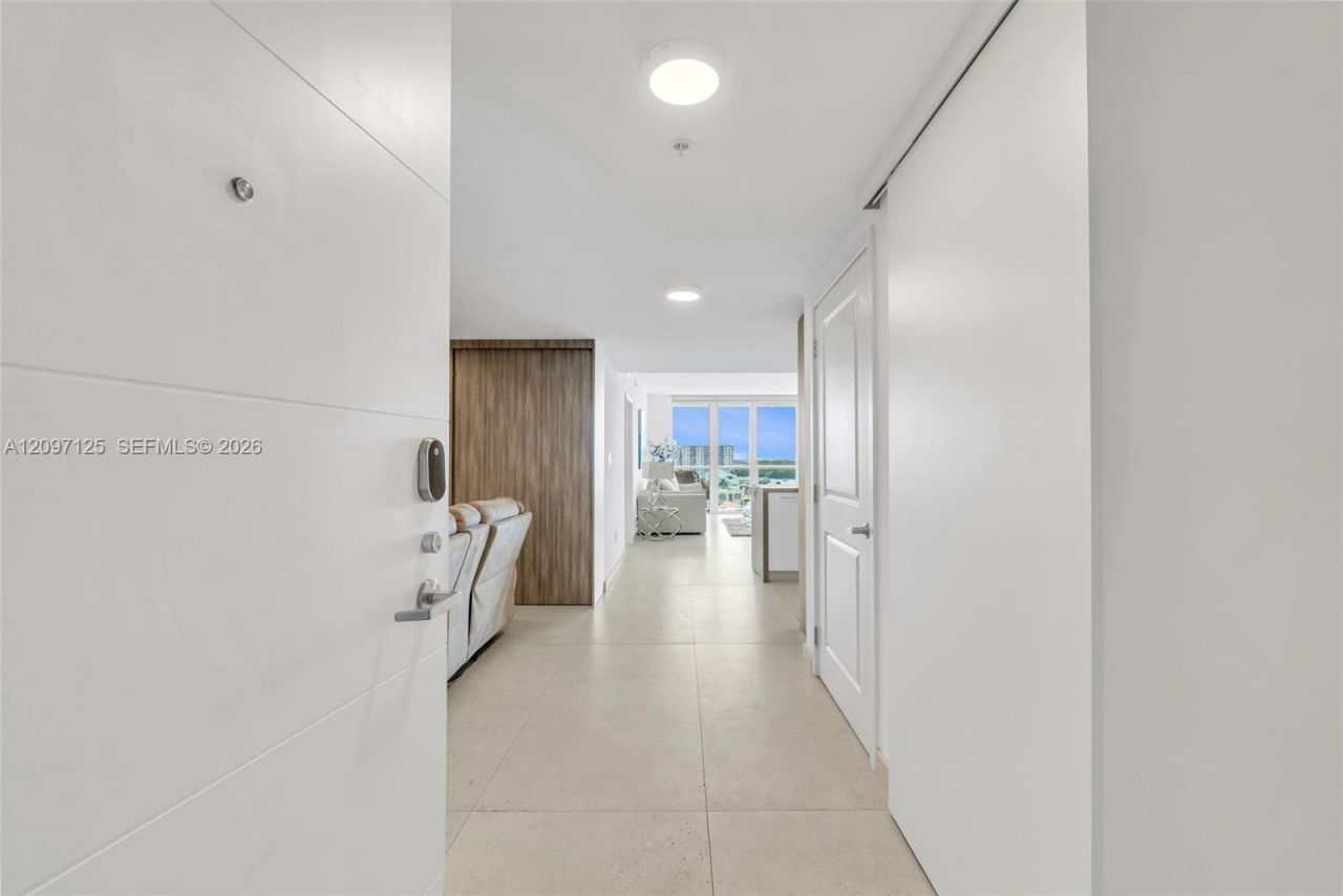 400 Sunny Isles Blvd, Unit 916, Sunny Isles Beach, FL 33160 Photo