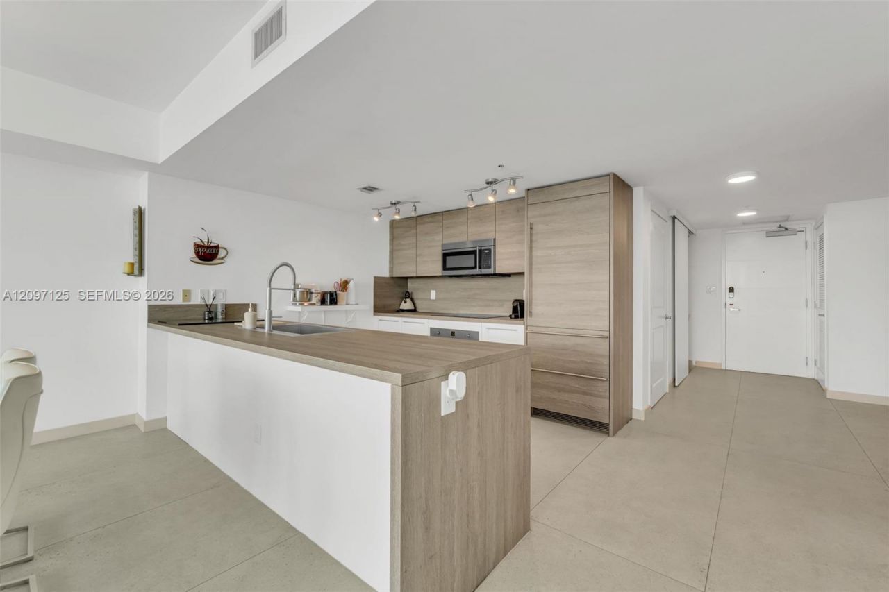 400 Sunny Isles Blvd, Unit 916, Sunny Isles Beach, FL 33160 Photo